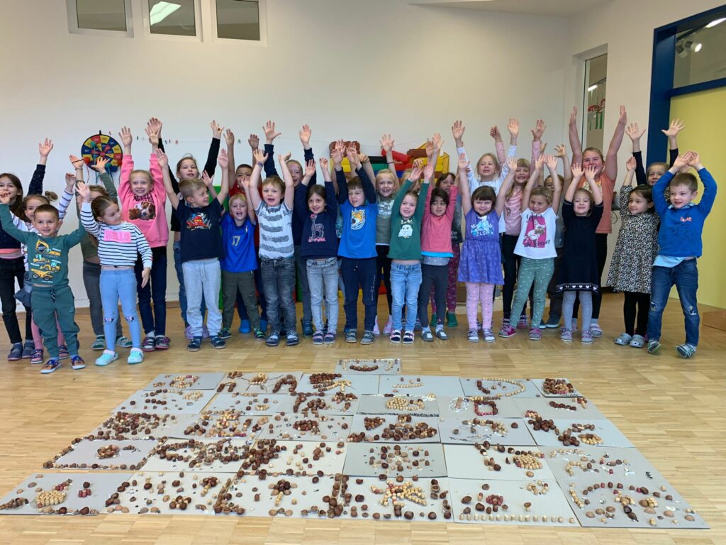 Herbstbasteln im Kindergarten Volksschule Wartberg